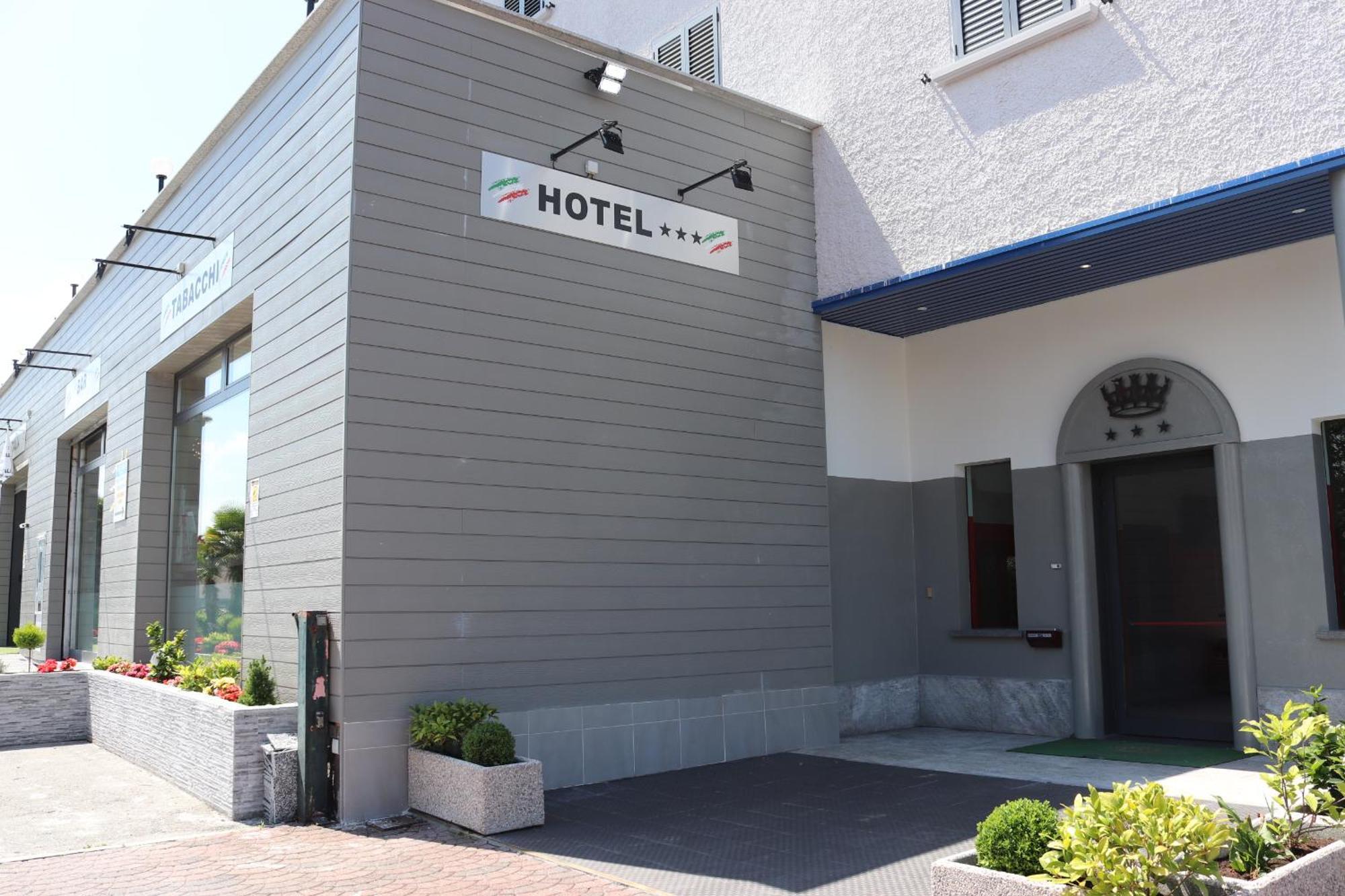 Hotel Italia Dormelletto Eksteriør billede